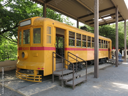 飛鳥山公園に静態保存されている都電車両（都電6080）