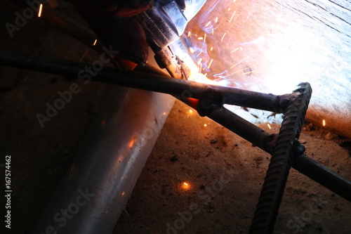 Welding of the reinforcing steel rods for reinforced concrete