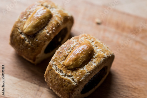 Mardin coregi / kulice with date fruit paste and almond photo