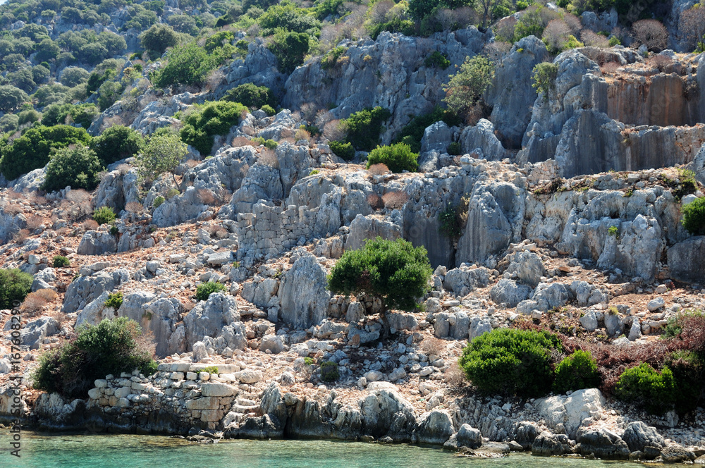 Naklejka premium view of sea and rocks