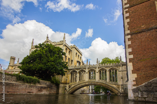 Fotografija Bridge of sighs landscape in Cambridge