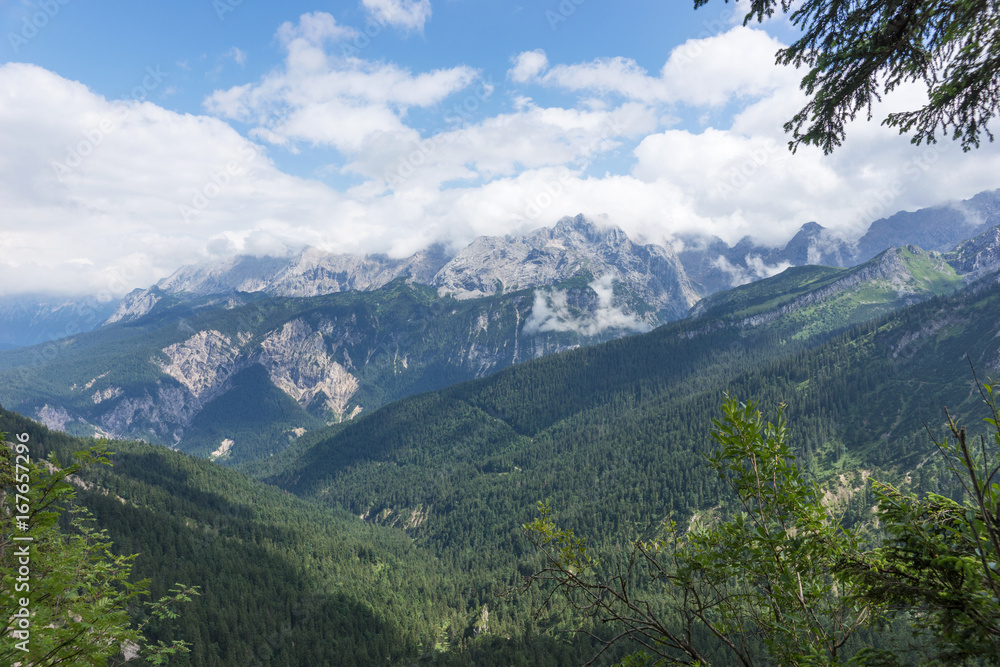 Obraz premium Widok z Kreuzeck na masyw Wetterstein