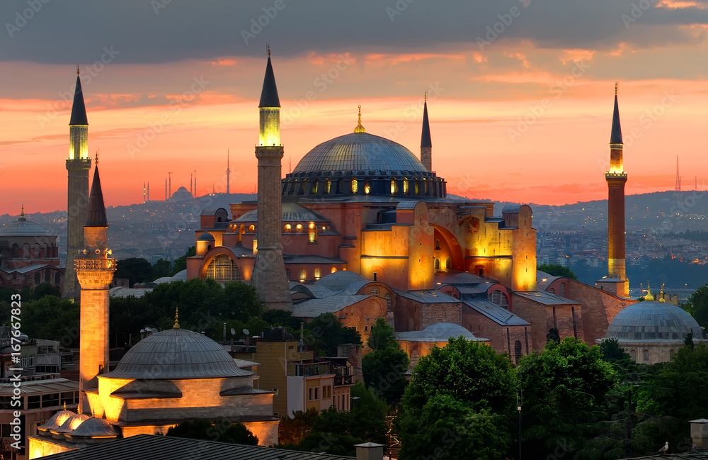 Fototapeta premium Hagia Sophia and sunset