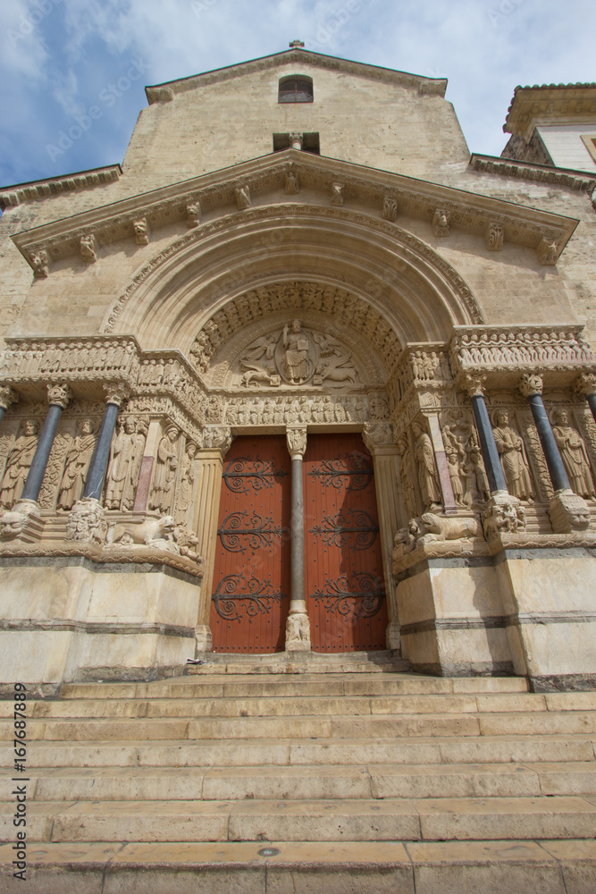 Facciata della Chiesa di Saint-Trophime ad Arles