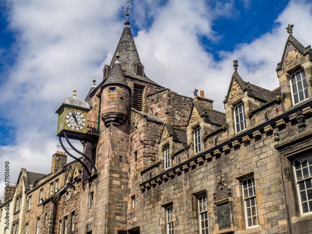 Fototapeta premium The ancient Canongate Tolbooth building on the Royal Mile of Edinburgh.