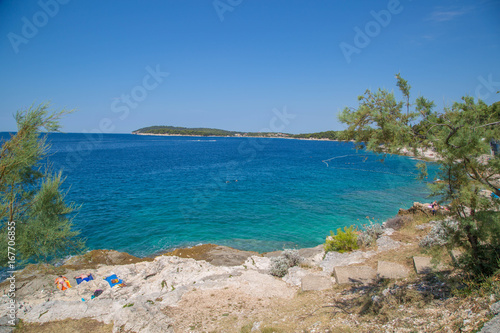Die Küstenabschnitte Stinjan und Pjescana Uvala bei Pula, Istrien, Koratien photo