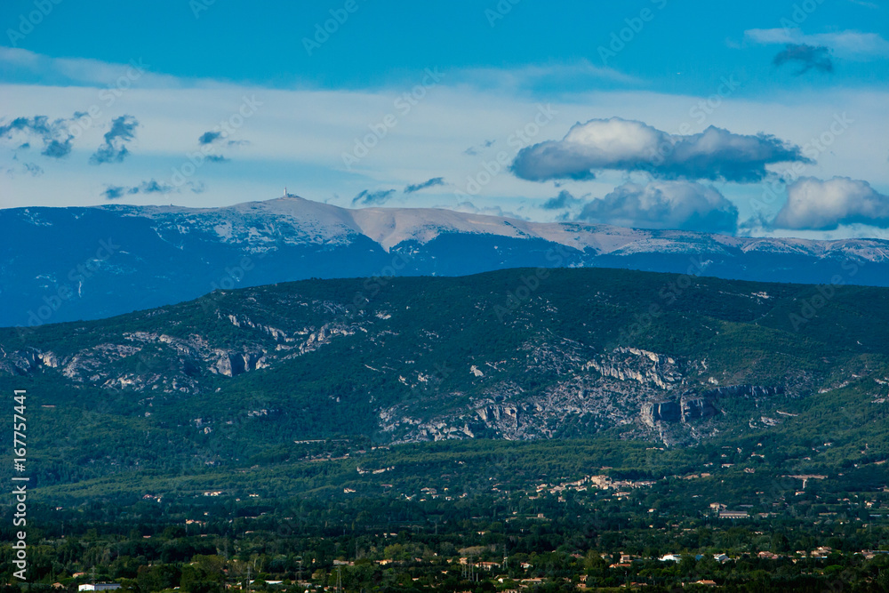 Lubéron et Mont Ventoux depuis Orgon, Bouches du Rhône