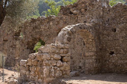 Antike Mauern von Olymps Türkei photo