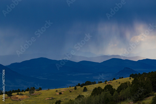 Принти на полотні Rain and virga accentuate the Collegiate Peaks mountain range of Colorado