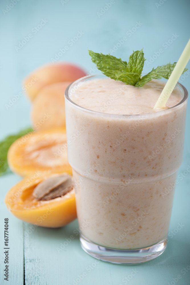 Smoothies with apricot Smoothies with apricot