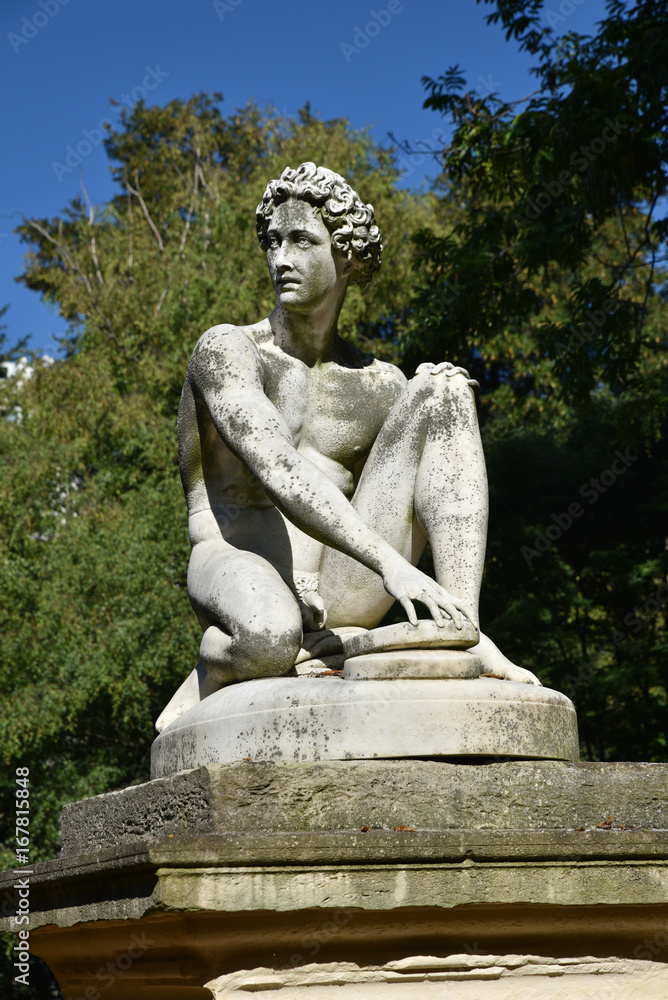Statue d'Archimadas au jardin du Luxembourg à Paris, France