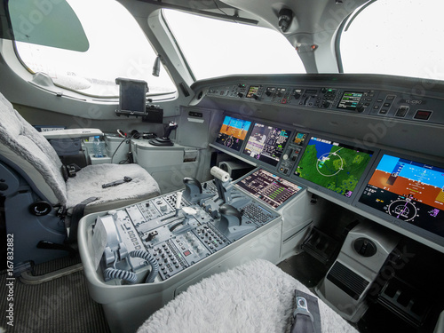 Fotografie, Tablou Airplane Bombardier CS300 cockpit