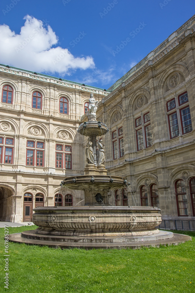 Obraz premium Detail from opera house in Vienna, Austria