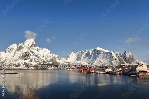 N-wards view over Reinevagen-gulf to mounts closing Reinefjorden. Reine-Moskenes-Lofoten-Nordland-Norway. 0275 © rweisswald