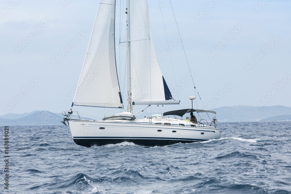 Fototapeta premium isolated yacht on adriatic sea