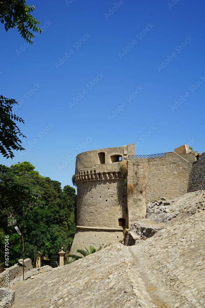 Castle of Carlo V, Crotone