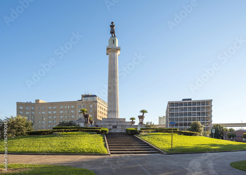 United States, Louisiana, New Orleans. Confederate monument to General Robert E. Lee, on Lee Circle.