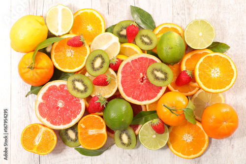 Fototapeta Naklejka Na Ścianę i Meble -  assorted fruits