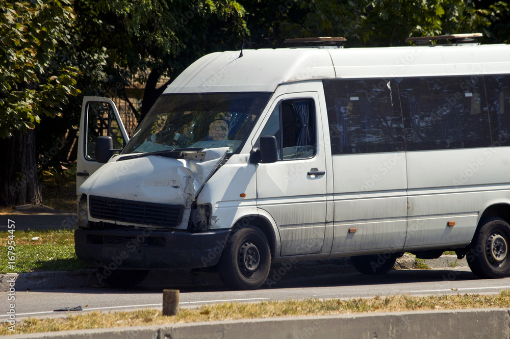 crash bus on accident site