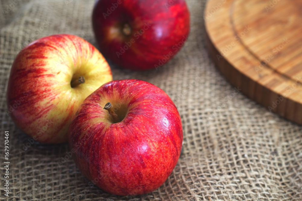 Apples Apples