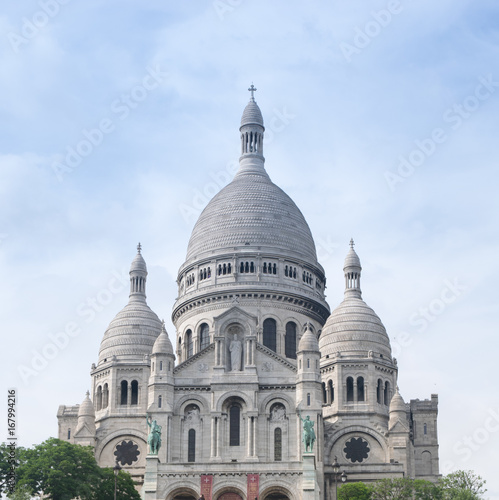 Sacre-Coeur Basilica on Montmartre  Paris  France