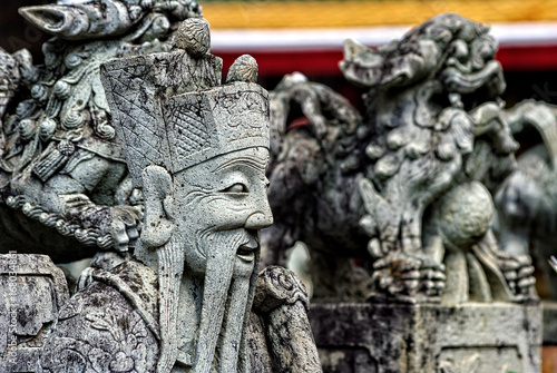 Statues en pierre au Palais Royal de Bangkok