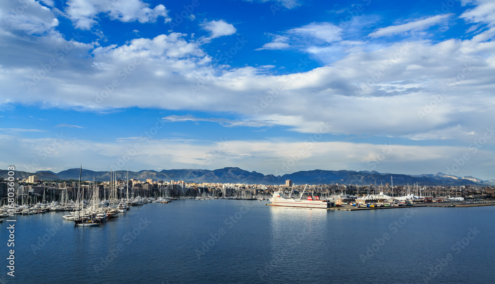 Fototapeta premium Blue Dusk in Mallorca Harbor
