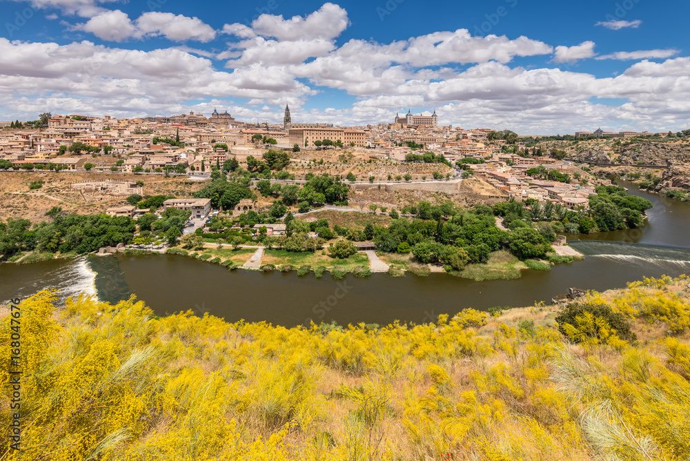 Fototapeta premium Toledo, Spain old town city skyline
