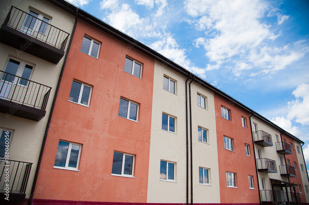 Fototapeta premium Brand new apartment building