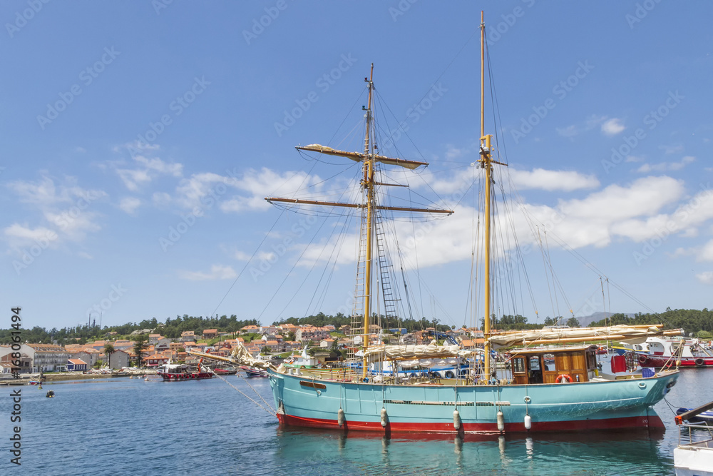 Sailboat on Xufre harbor