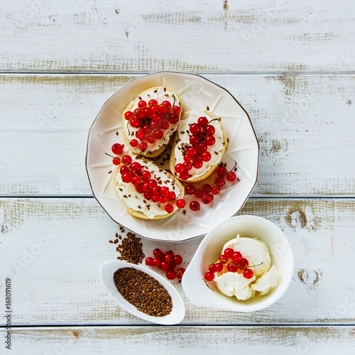 Crostinis with red currants photo