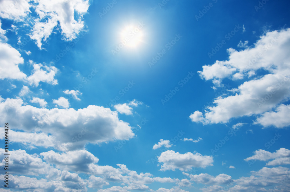 Fototapeta premium Strong sun and skies