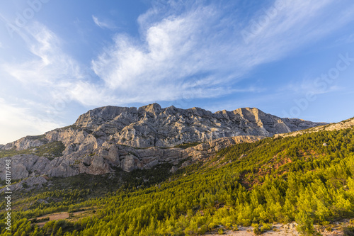 mount sainte-victoire in the provence, the Cezanne mountain © travelview