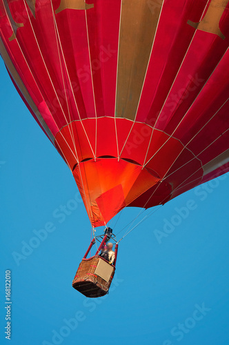 Fly in the hot air balloon