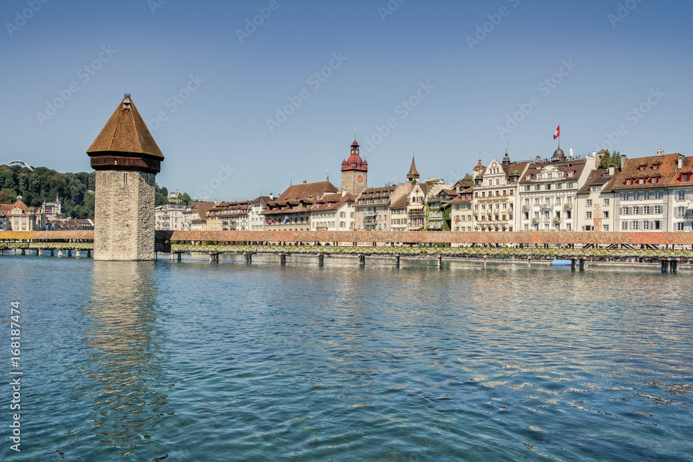 Fototapeta premium Lucerne waterside kapell bridge