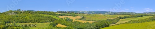 Toskana-Panorama, in der Nähe von Volterra,Teil 2 (kann mit Teil 1 zu einem großen Panorama nahtlos zusammengesetzt werden.)