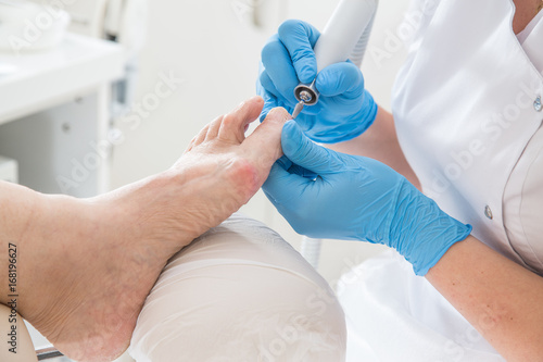Pielęgnacja stóp. Podologia 
