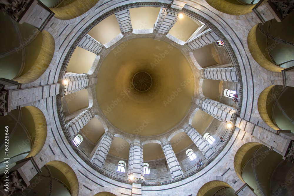 Obraz premium Baptistery of Saint John inside, Pisa, Italy