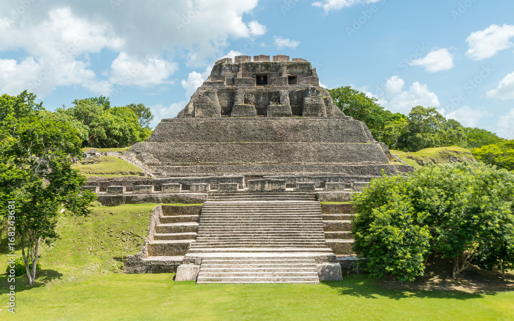 Fototapeta premium Xunantunich Maya ruins, Belize