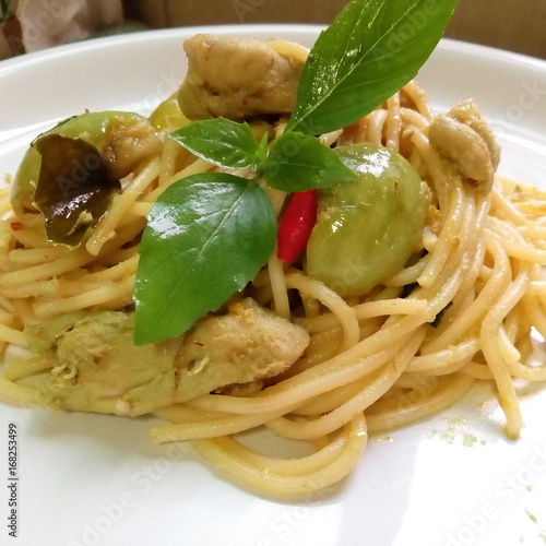 Thai chicken green curry spaghetti