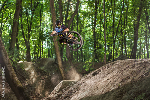 Obraz na płótnie Mountain bike rider w salonie