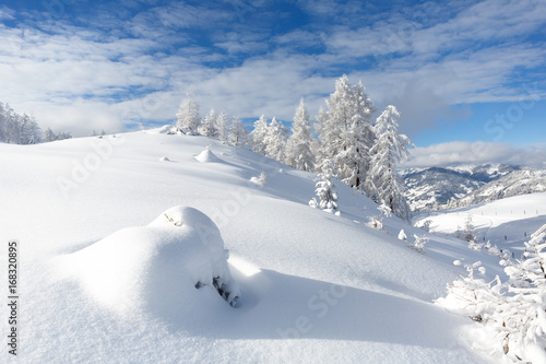 Verschneite Winterlandschaft  Austrian Alps