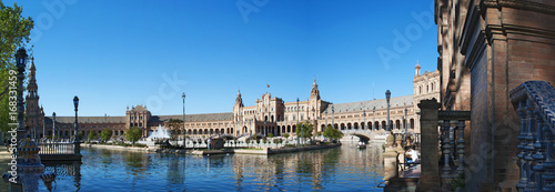 Spagna: vista di Plaza de Espana, la piazza più famosa di Siviglia costruita nel 1928 in stile moresco per l'esposizione Iberoamericana del 1929 photo