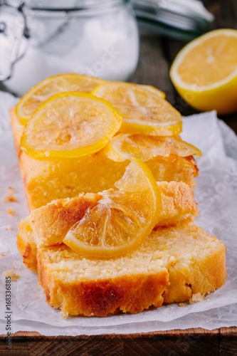 Lemon loaf cake with candied lemon slices.