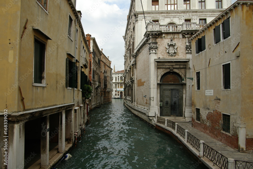 Fototapeta premium ベニスの水路