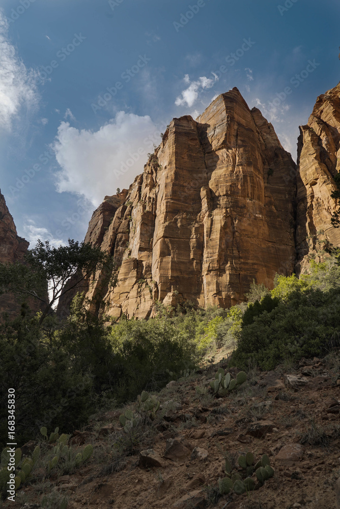 Naklejka premium Red Arch Mountain 