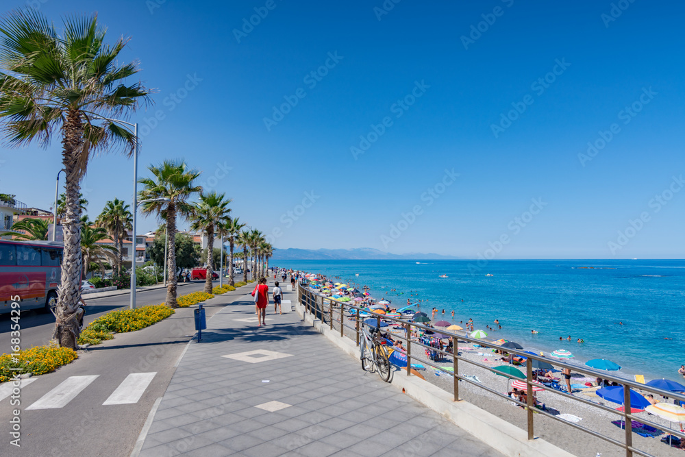 Lungomare e spiaggia di Capo d'Orlando, provincia di Messina IT