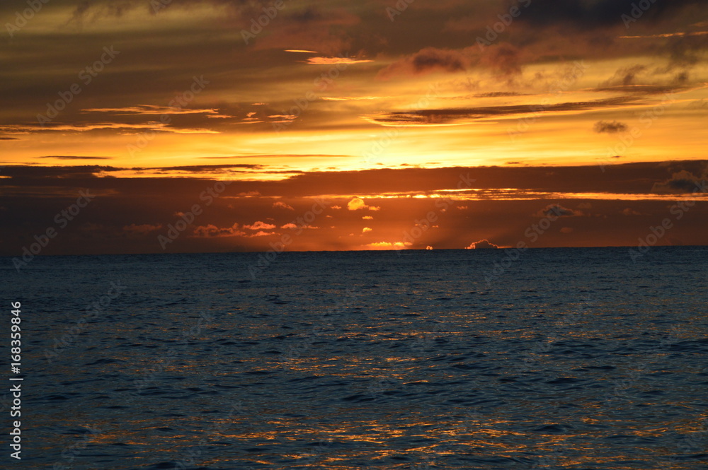 Fototapeta premium Coucher de soleil aux Seychelles