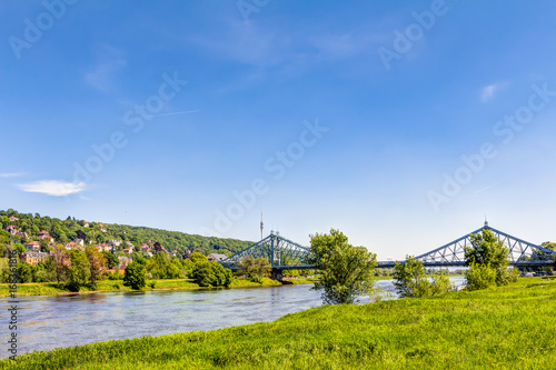 Blaues Wunder in Dresden - Brücke über die Elbe
