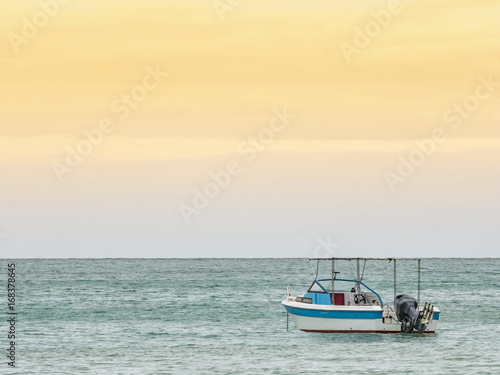 Speed boat in the sea © Mongkolchon